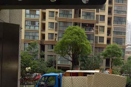 同小区搬家怎么找搬家师傅