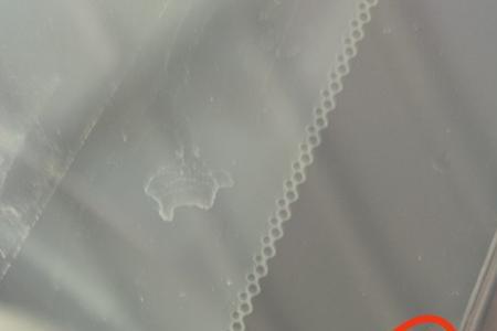思域前挡风玻璃两侧胶条怎样拆