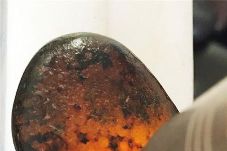 乌鸦皮玛瑙有收藏价值吗