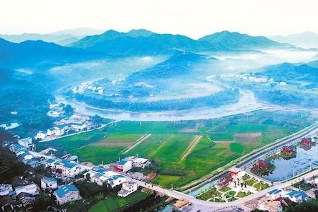 武汉市青山区能回崇阳县吗