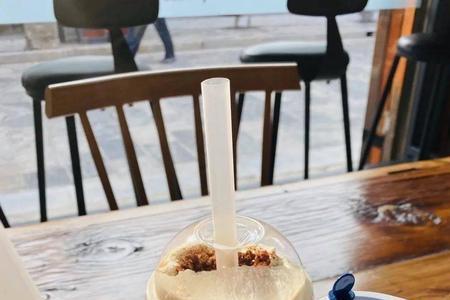 一杯奶茶一首歌的说说