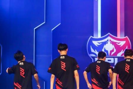 rw侠杨过去哪个战队了