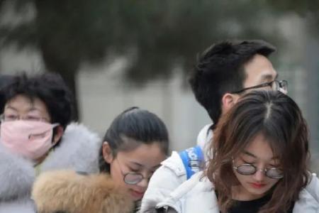考研报名毕业证书怎么拍