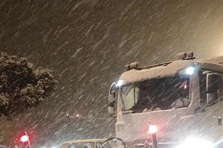 下雪似撒盐的出处