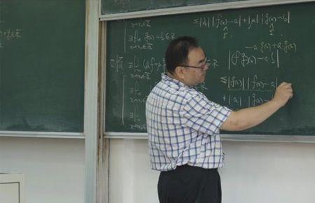教师退休后可否再任教