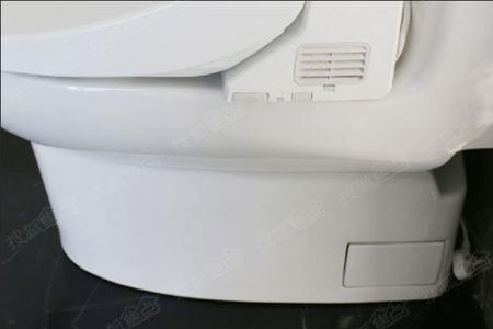 马桶底座尺寸都一样吗