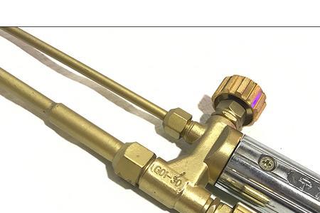 氧气焊枪用的是丁烷还是煤气