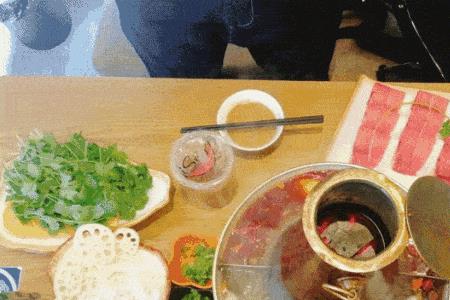 呼和浩特开火锅店一年能赚多少