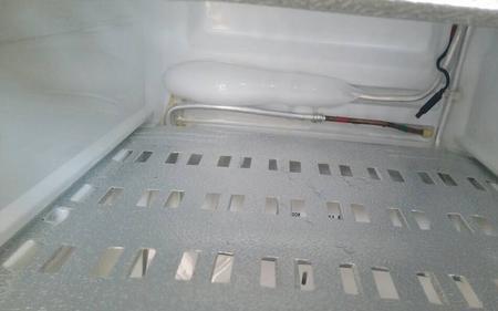 冰箱导水管怎么用