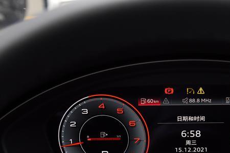奥迪a4显示请降低机油位
