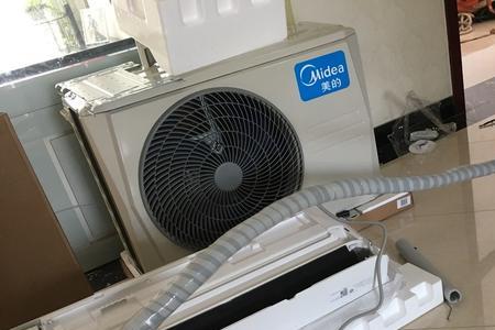 壁挂空调线在右侧还是左侧