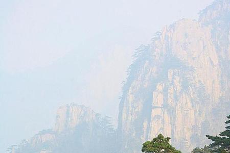 描写黄山景色的句子