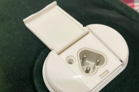 电热水袋u型管可以活动吗