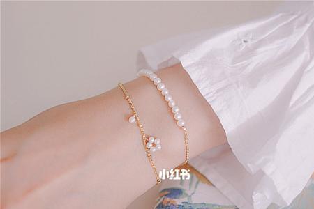 细手链和什么一起叠戴好看