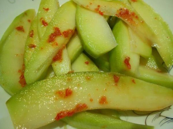 酸芒果为什么要蘸辣椒