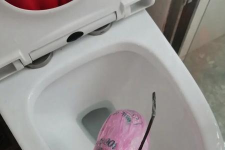 泡脚包掉进马桶还能自己泡烂么