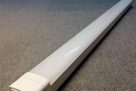 荧光灯30瓦相当于多大led