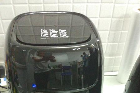 空气炸锅通电后冒烟如何处理