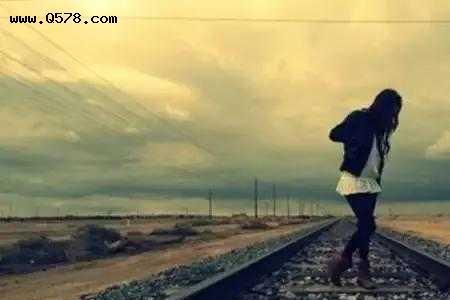 脚下的路走得太累原唱完整版