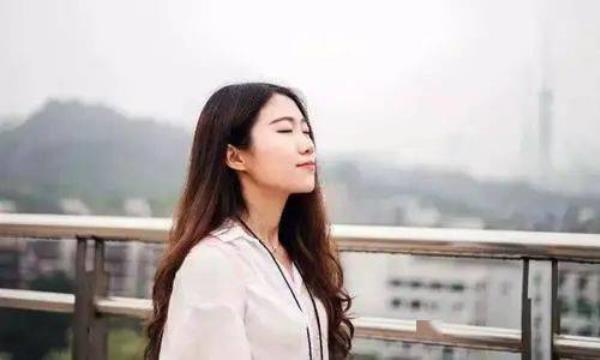 聊天时让女人情绪波动的9个技巧