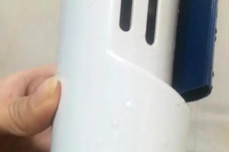 马桶两个按键出水一样怎么调节