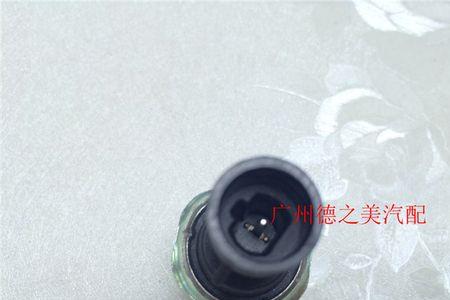 别克英朗机油压力开关电路