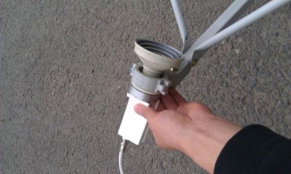 高频头怎样区分双本振和单本振