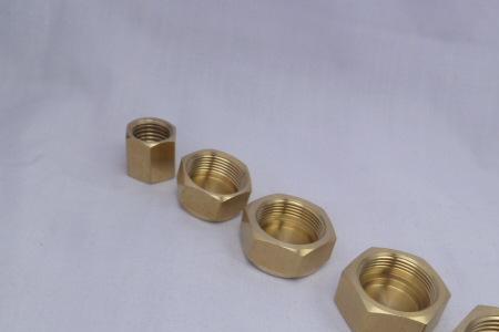 外机三通阀螺丝帽哪里漏气
