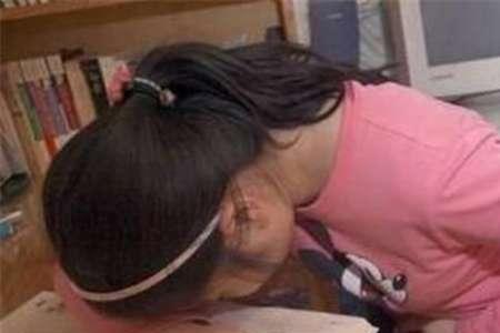 女生给男生说肚子疼是什么意思