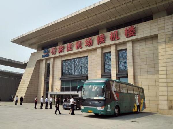 石家庄机场接人去哪里接