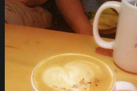 怎么约女生出来吃饭喝咖啡呢