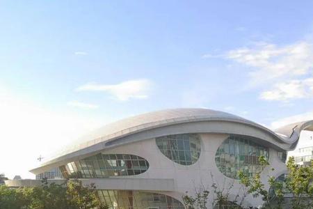 青岛耶胡迪梅纽因学校学费