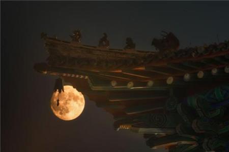 月亮曾经照古人意思