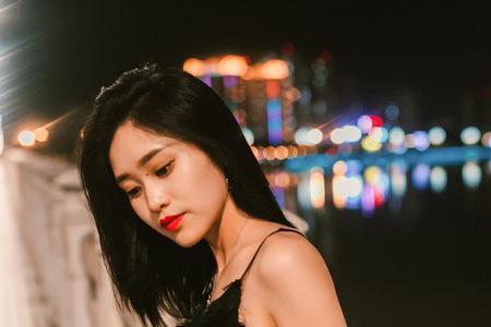 女主叫艾欣怡的小说