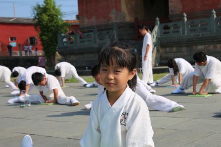 孩子学武术过早的害处