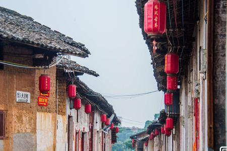 古巷青灯什么意思