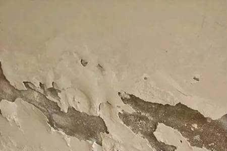 水泥返碱属于质量问题吗