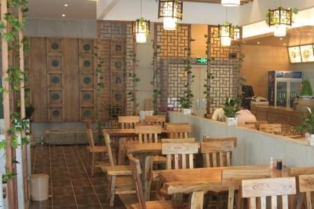 100平米小饭店一天收入