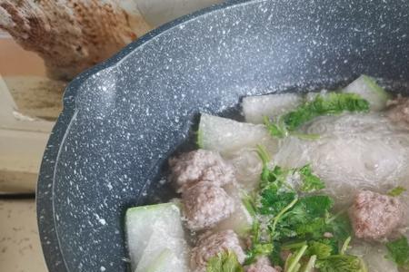 羊肉丸子汤的做法