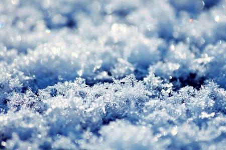 飞舞的白雪像什么完成句子