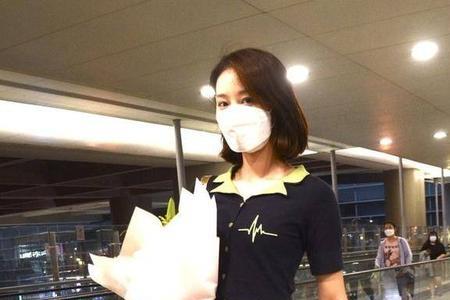 为什么别人穿裤子可以露出肚脐