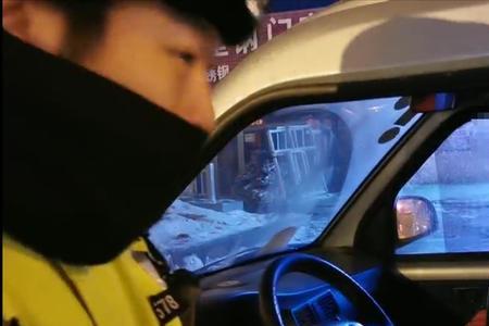 中午喝两瓶啤酒晚上8点能开车吗