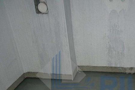 闭水试验用什么水