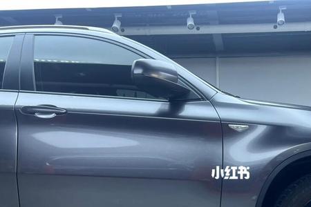 汽车炭色是金属漆吗