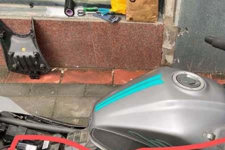 闪300射灯装在什么位置