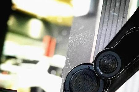 奔驰A35玻璃压条怎么拆