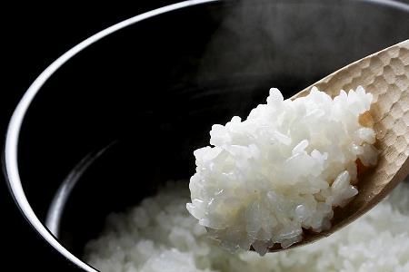 不锈钢盆煮米饭