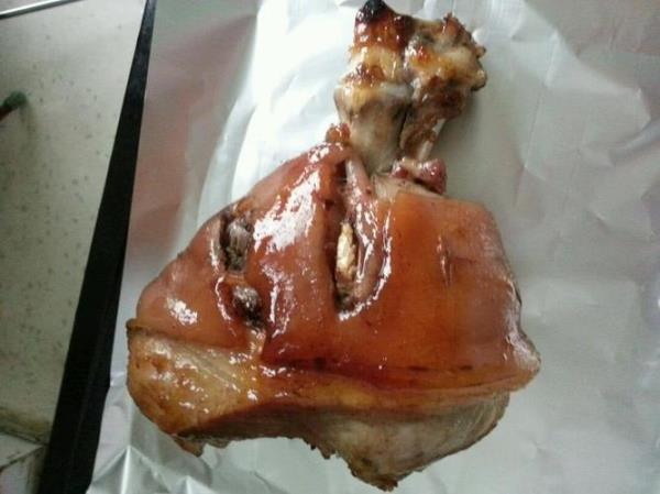 煮猪肘子用什么调料
