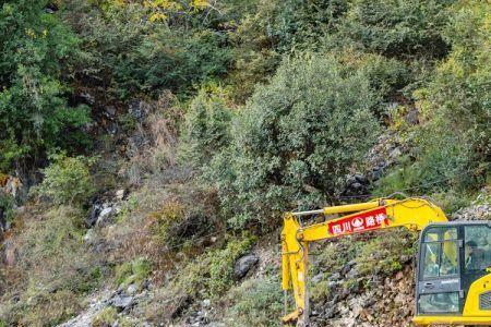 村村通公路修建1公里造价是多少