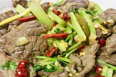 川菜芹菜炒牛肉怎么做